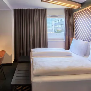 3* מלון Frankfurt-niederrad